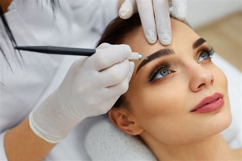 Start earning your new income immediately. The average fee for microbladed eyebrows today is between $500 and $900. The treatment service, which takes about 2 hours to complete, means a Microblading Technician can earn up to $400 per hour. With just 1 client per day, you can earn up to $14,000 per month.